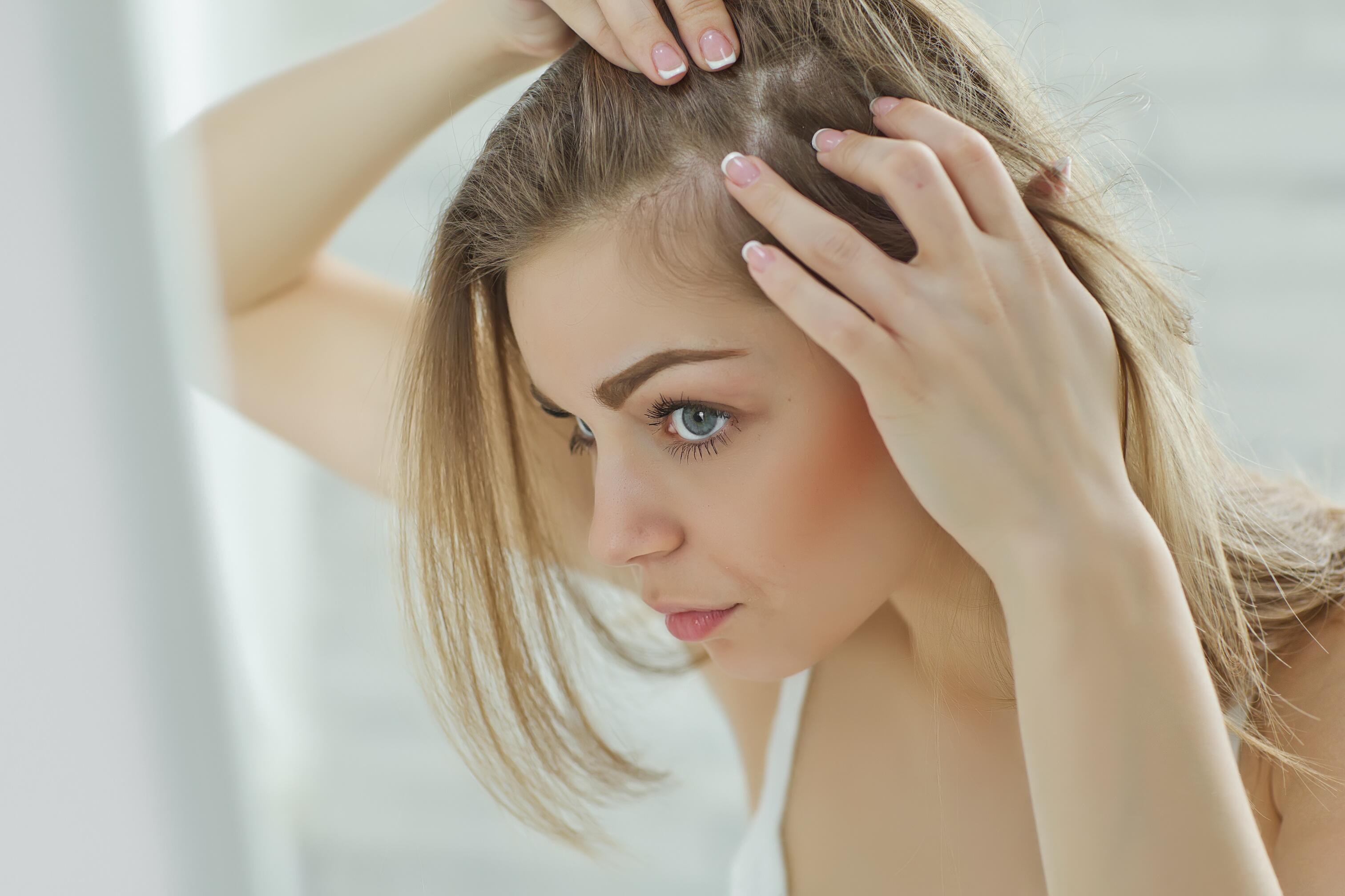 Les bienfaits des massages du cuir chevelu pour stimuler la repousse
